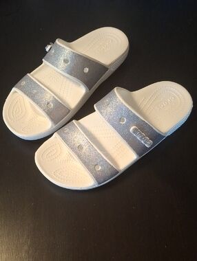 CROCS Classic Glitter II Sandal White Silver Sparkle Slides Women's 8  Men's 6